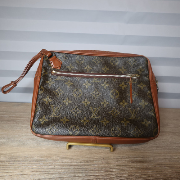 Louis Vuitton Clutch Bag LV Monogram Pochette Dragonne Wristlet - Picture 1 of 11